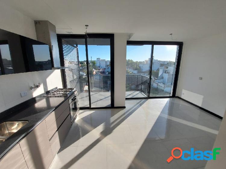 SEMIPISO DE 3 AMBIENTES CON BALCON TERRAZA