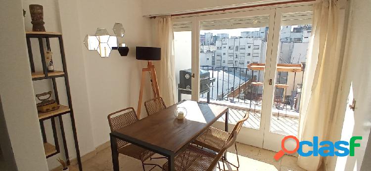 1 AMBIENTE CON BALCON SALIENTE - RECICLADO A NUEVO -