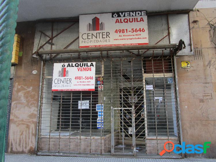 Local Av. Rivadavia 3900 y Yapeyu