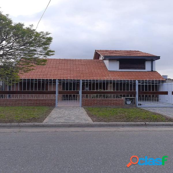 CONSTITUCION, CHALET RECICLADO 4 AMBIENTES