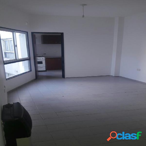 Departamento en Alquiler - 1 Dormitorio - Dean Funes 1200