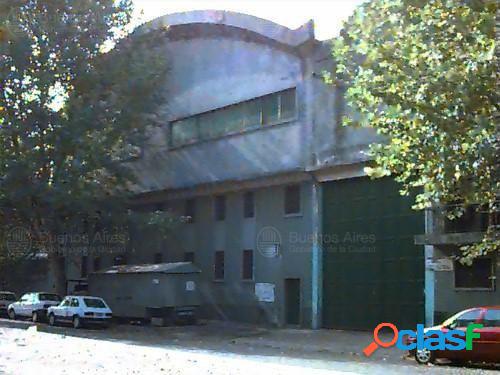 Venta dos galpones en block 4500 m2 Pompeya