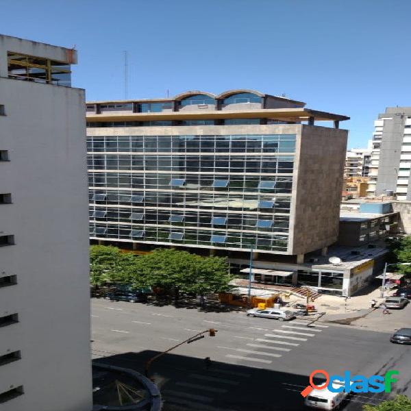 2 ambientes a la calle con balcon,vista lateral al mar