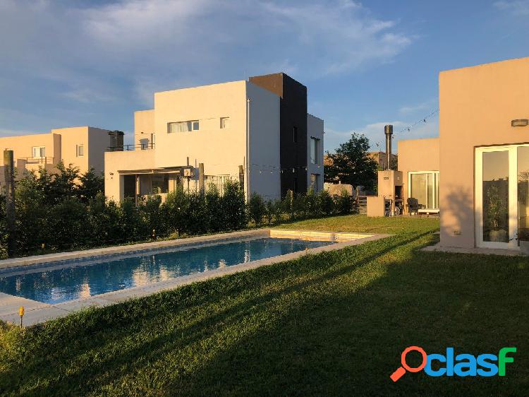 Casa 3 amb con pileta en Arenas del Sur