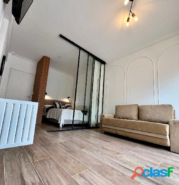 VENTA 1 AMB RECICLADO CON BALCON A LA CALLE
