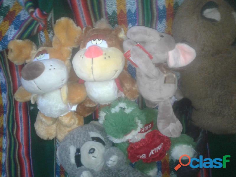 6 peluches excelente estado