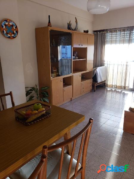 Venta - Departamento dos ambientes al lateral - Santiago del