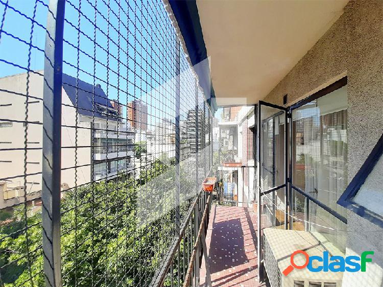 Venta departamento 3 ambientes – Piso alto con balcón al