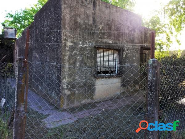 CAÑUELAS -CASA EN VENTA TUCUMAN Y VTE CASARES