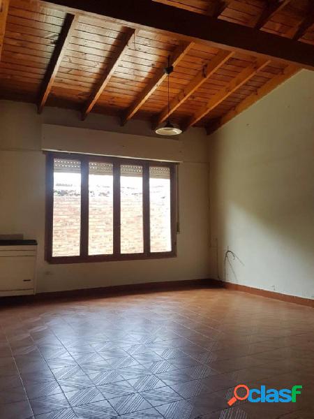 Casa en Venta - Remedios de Escalada al 400