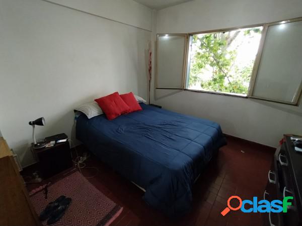 En venta Departamento dos ambientes. (Parque Chacabuco)