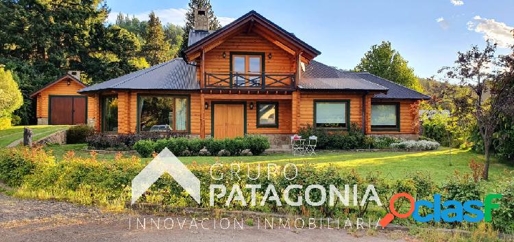 Hermosa Casa de Estilo en Venta en San Martín de los Andes