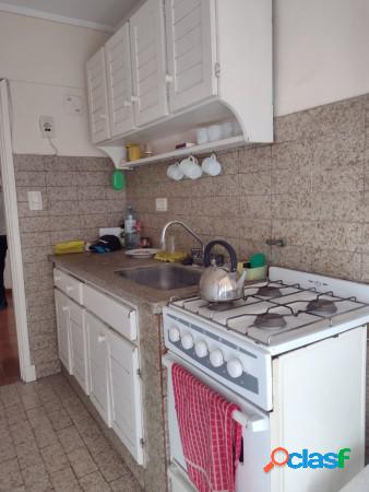 VENTA DEPTO 2 AMB. CON BALCON. FUNES Y ALVARADO