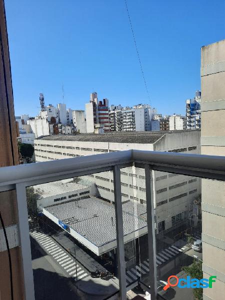 DEPARTAMENTO 2 AMB A LA CALLE CON BALCON SALIENTE