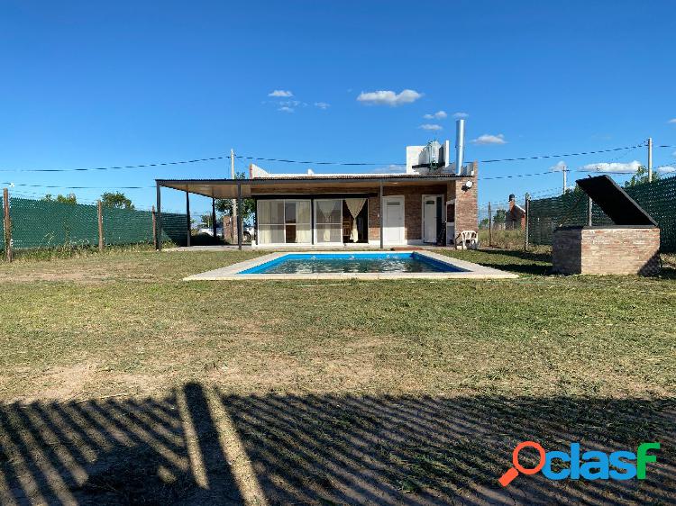 CASA 2 DORMITORIOS CON PILETA EN ROLDAN PUNTA CHACRA