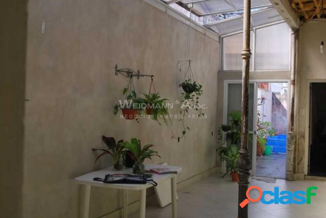 Casa en venta, Barrio Constituyente, posibilidad destino