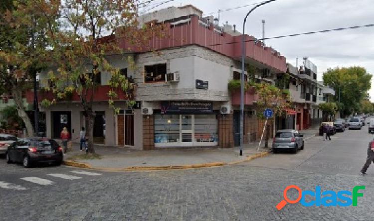 LOCAL EN ESQUINA SOBRE BOULEVARD LARRAZABAL