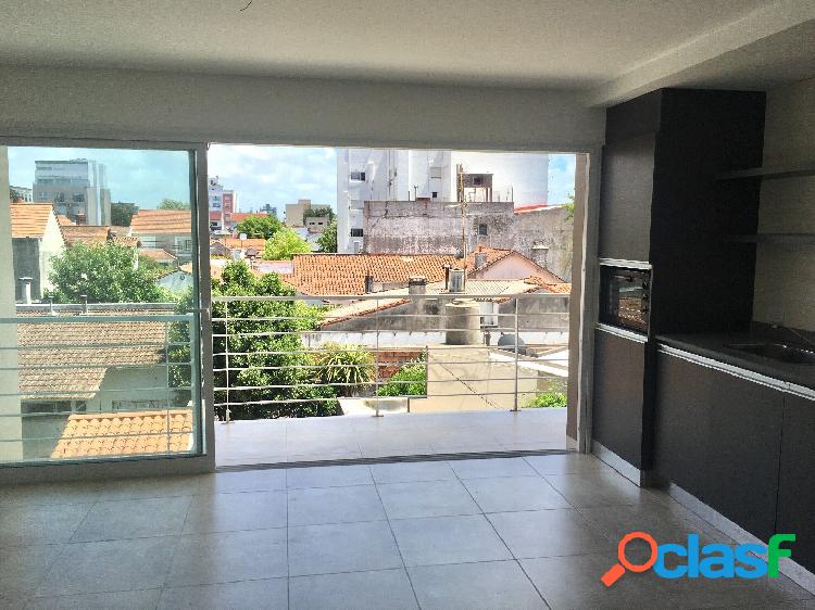 Venta Departamento 2 ambientes con cochera descubierta