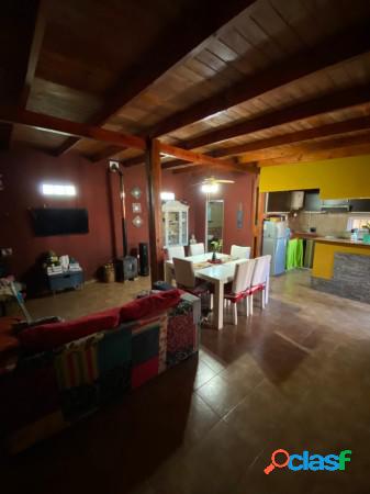 Casa con Local en Campiñas de Piñero