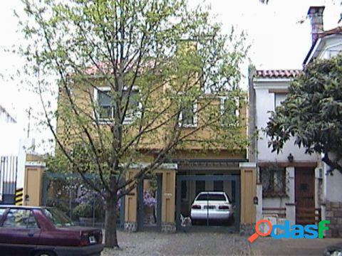 Casa en venta en Roca al 1900 en una de las zonas más