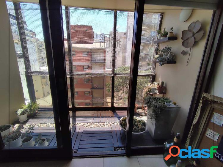 La Perla. Venta Hermoso Departamento 2 ambientes al frente.