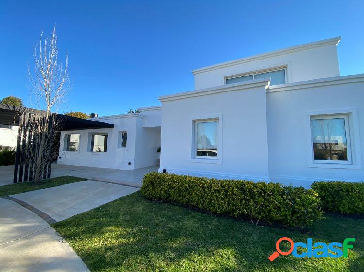 Se Vende excelente residencia en Rumenco