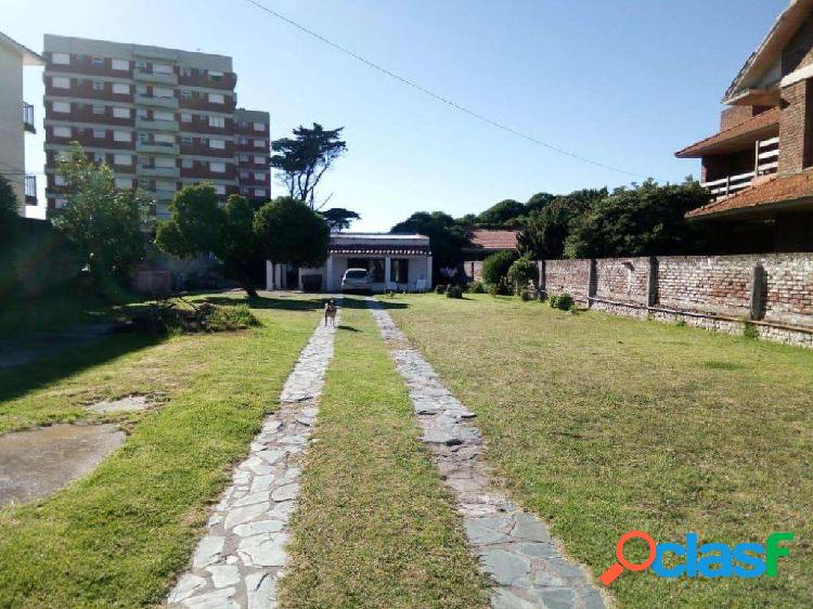 Venta Casa de dos y tres ambientes en Importante terreno a