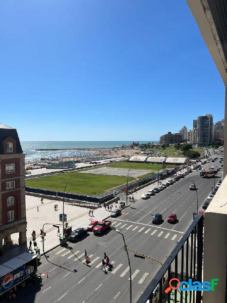 Zona Centro. Excelente 2amb. Frente al mar con cochera