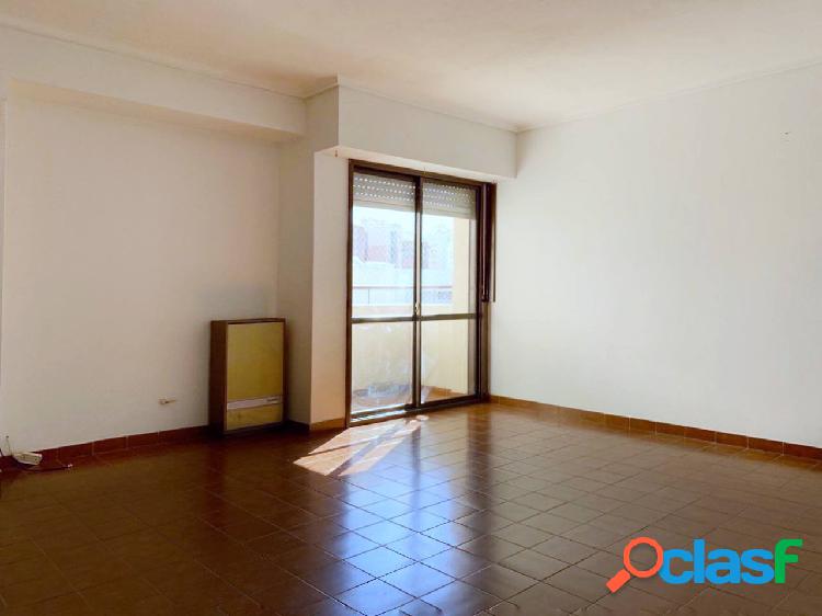 Departamento en Alquiler - Alvarado al 600