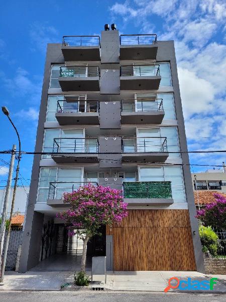 SEMIPISO 2 AMB A ESTRENAR, CON BALCON, TERRAZA Y COCHERA -