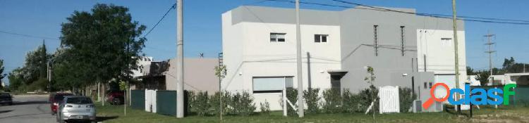 VENTA DUPLEX - MOLINA CAMPOS