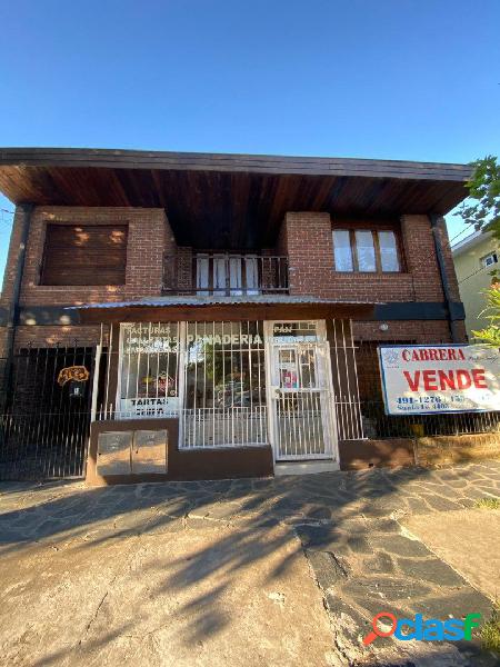 Chalet 7 ambientes sobre lote 10x43,30