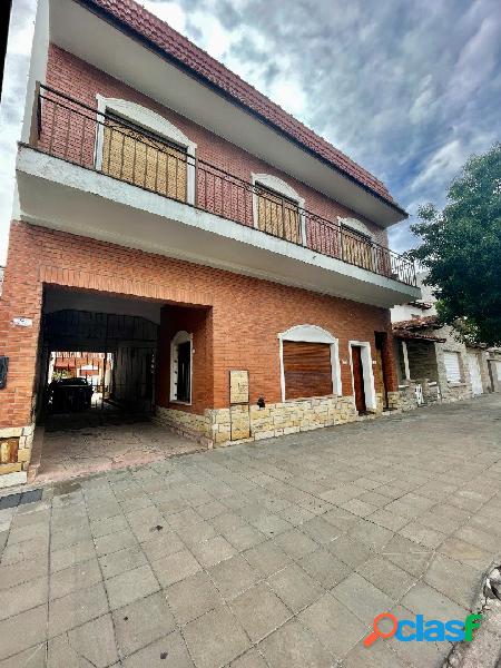 En Venta! Duplex de 2 dormitorios en Macrocentro