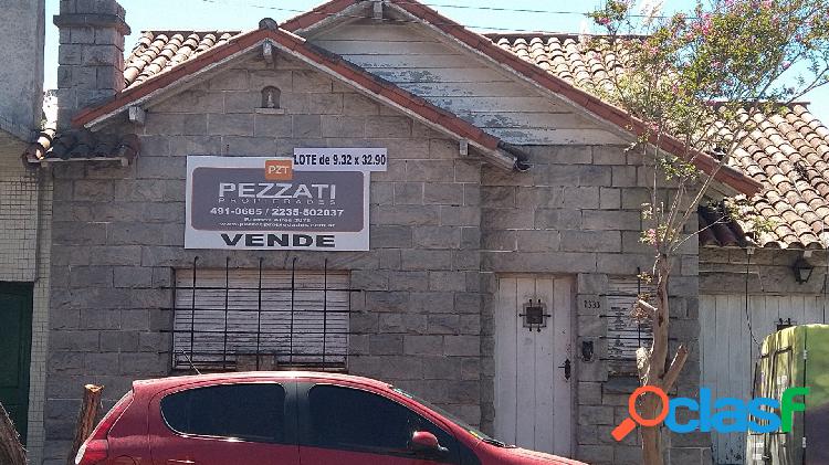 Lote (Casa a demoler). Alvarado y Corrientes. Lote de 9.32 x