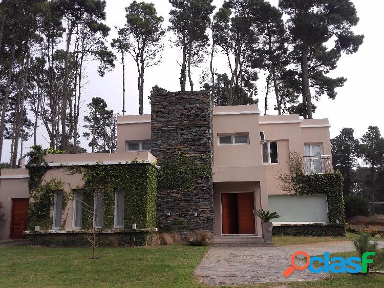 Casa en Pinamar Norte (capacidad 8 pers)