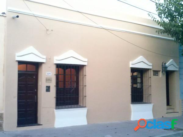 Casa/Oficina Lavalle entre Caseros y Alvarado