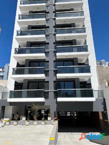 VENTA 2,3 y 4 AMB A ESTRENAR. LAMADRID 2700. EDIFICIO VETRO.