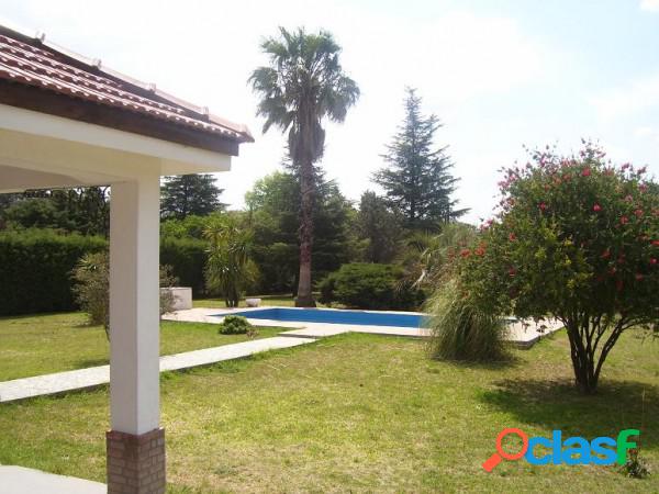 Venta casa 3 dorm. con piscina en Garita 13 Funes