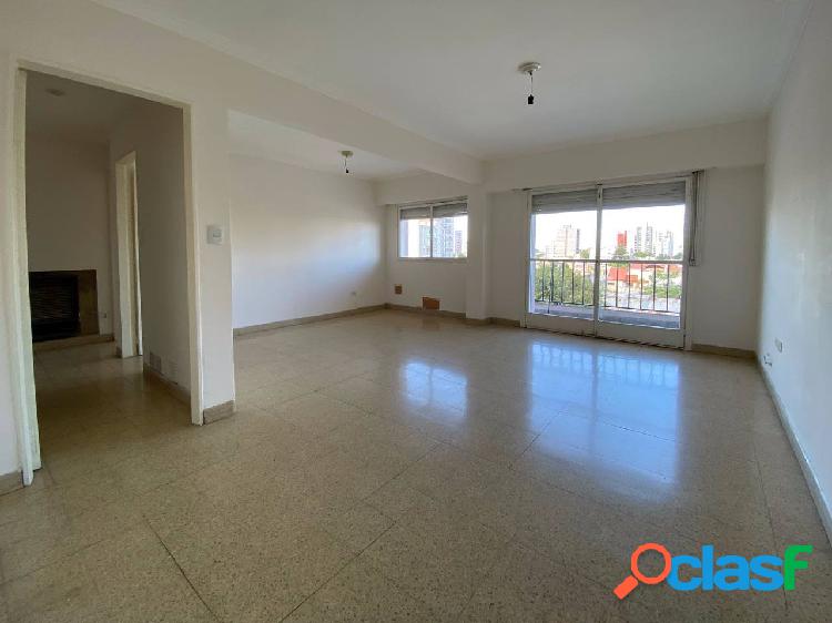 Departamento en Alquiler - Guemes al 100