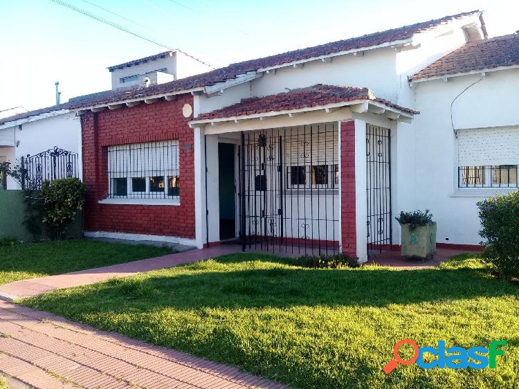 VENTA - CHALET - 3 AMB. EN ESQUINA - Z/ EL PROGRESO