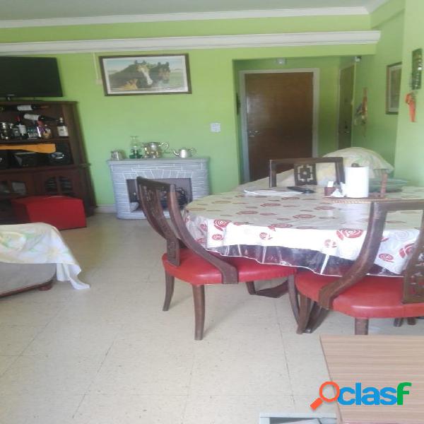 VENTA DEPTO 3 AMBIENTES CON DEPENDENCIA PLENO CENTRO!