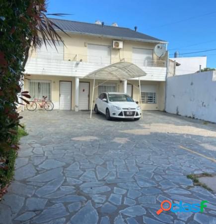 VENTA DUPLEX 4 AMBIENTES CON COCHERA BARRIO POMPEYA