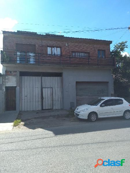 Venta de Galpones con casa y departamento