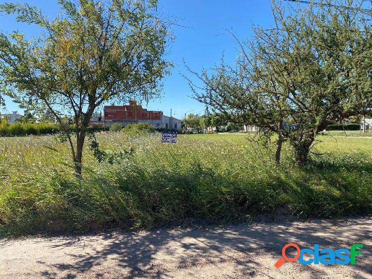 SE VENDE TERRENO EN ALMAFUERTE A METROS DEL LAGO PIEDRAS