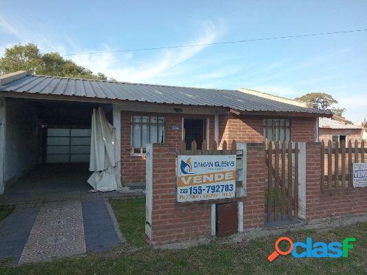 VENTA CASA 3AMB COCHERA Y QUINCHO-PATIO-PERMUTA-Santa Clara