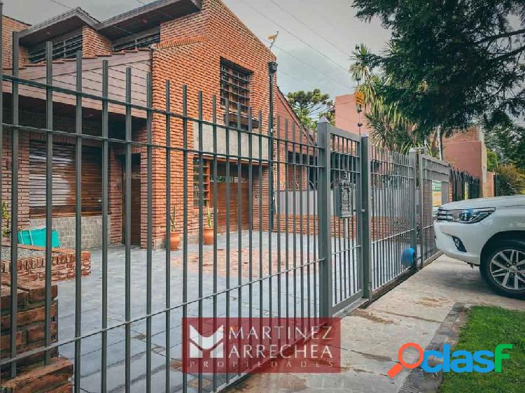 Casa 5 ambientes Colinas de Peralta Ramos con quincho