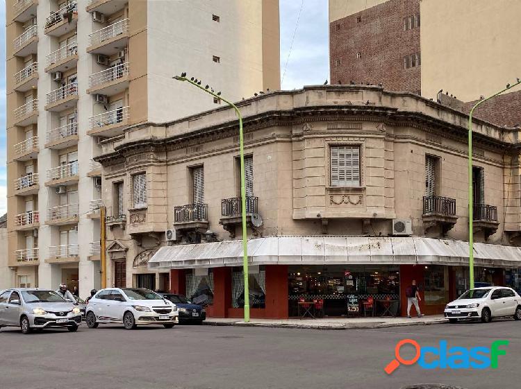 Gran Esquina en Venta