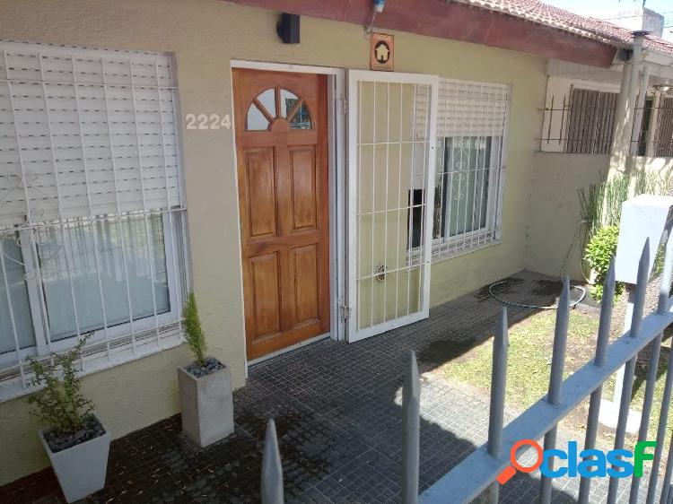 VENTA CHALET TRES AMBIENTES CON COCHERA- MAR DEL PLATA