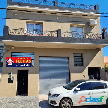 Venta de Departamento de 3 ambientes al Frente con balcón