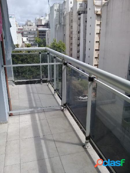 O-Monoambiente c/ balcón saliente al contrafrente abierto